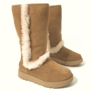 RARE Ugg Sundance Tall Boot